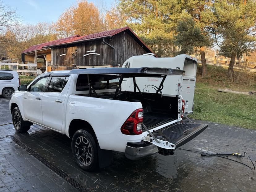 CESJA Pickup Toyota Hilux 2022 GWARANCJA