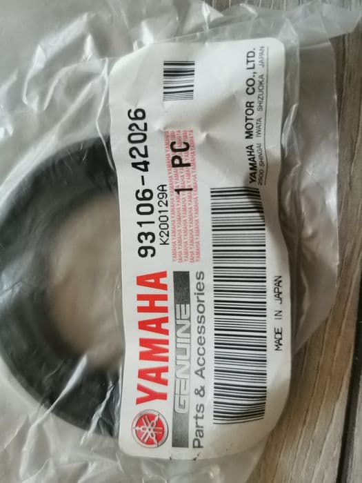 Yamaha raptor 660 uszczelniacz wahacza mimośród os