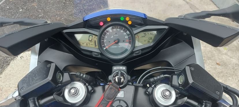 Honda VFR 1200 lift 2012 ABS TC grzane manetki manual kufry