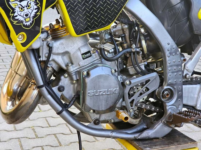 Unikat Suzuki RM 125 Projekt LoboMoto
