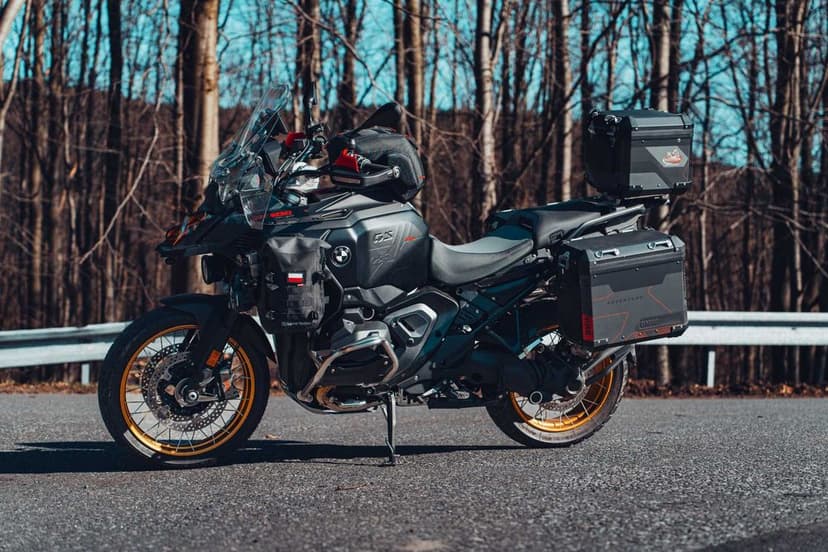 Wynajem motocykli Skrzyczewski BMW R1300 GS ADV ASA BMW R1250 GS BMW RT1200 CF MOTO 800 EXPLORE