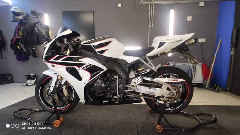 Honda CBR 1000 RR 2007r SC57B