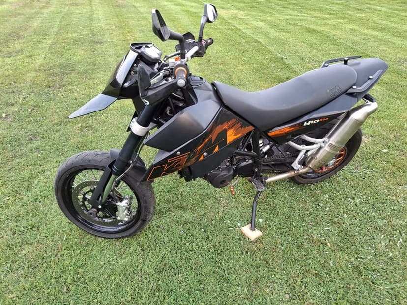 Ktm 690 supermoto  wtrysk