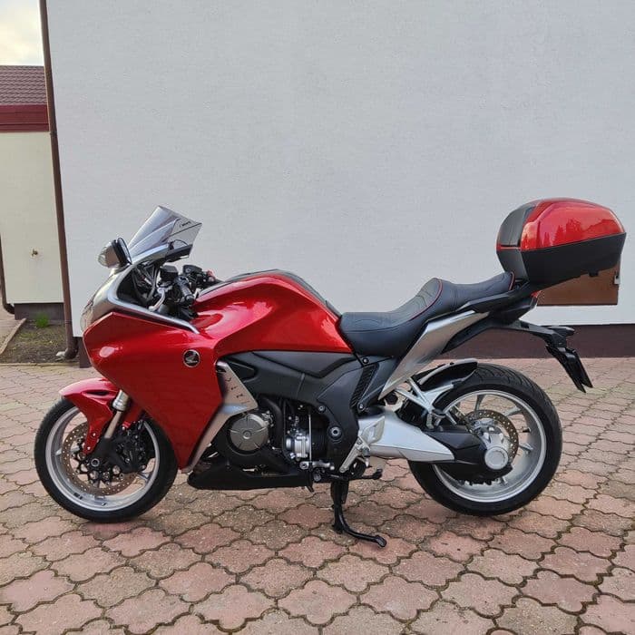 Honda VFR1200F 170KM 32 tys. przebieg bezwypadkowa zarej.