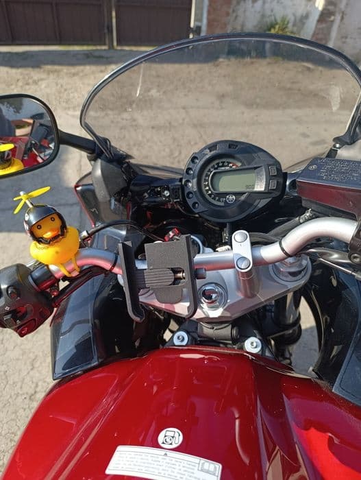 sprzedaż Yamahy FZ6