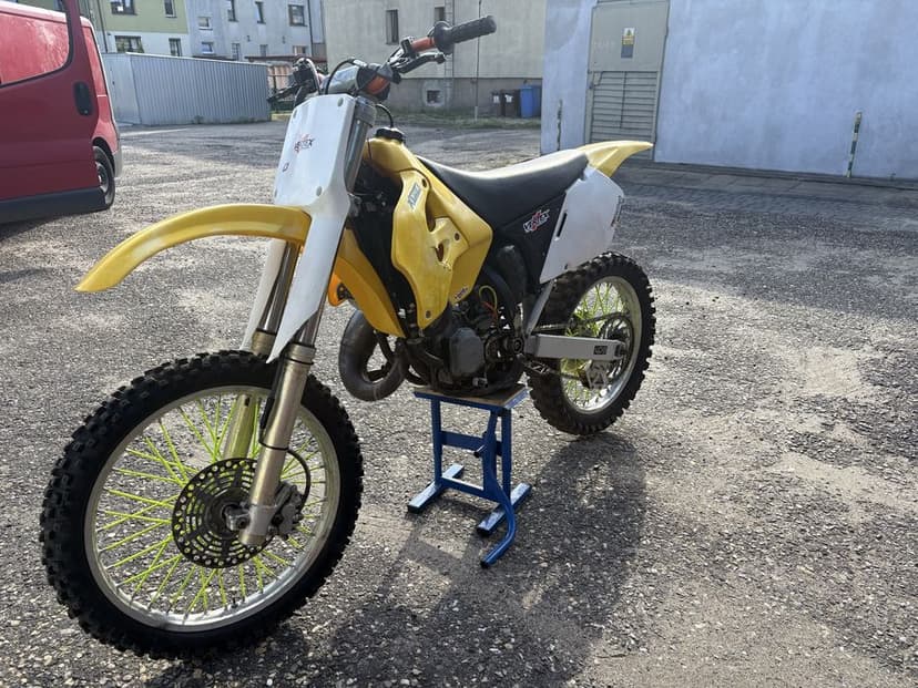 Suzuki rm125 z 2000r