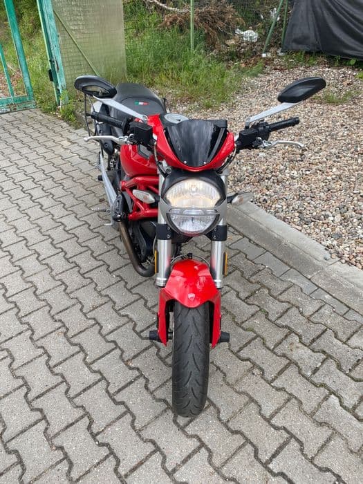 Ducati monster 696