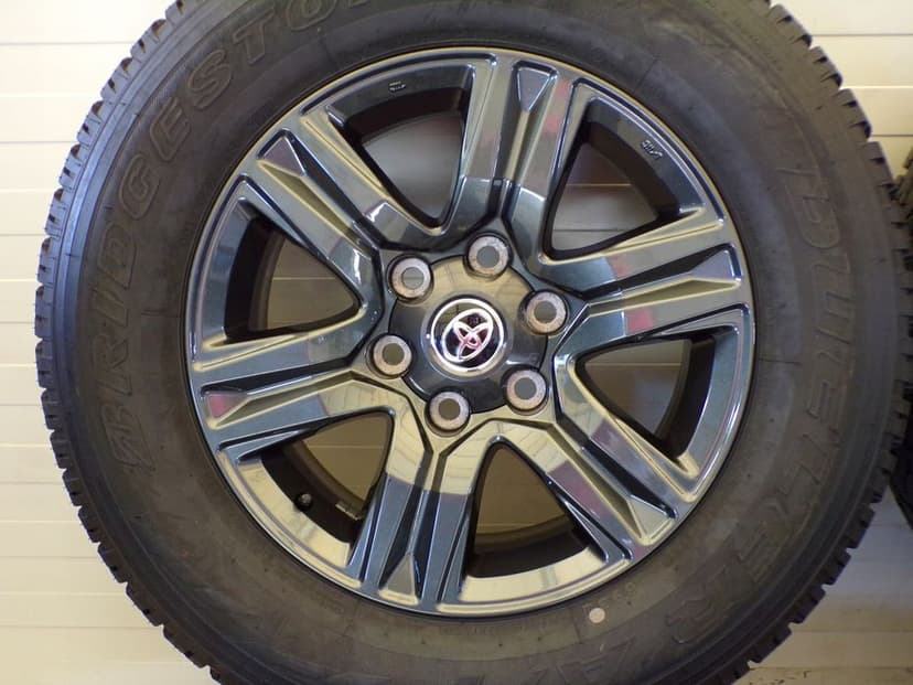 felgi aluminiowe toyota land cruiser 17 6x139,7 et30 nowe