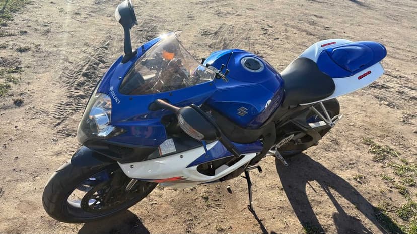 SUZUKI GSXR 600 k7 gsx-r