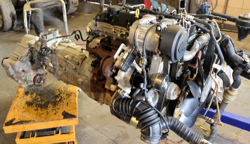 Rozrusznik Land Rover Defender 2,2 2,4 TD4 90 Puma 2013Rok