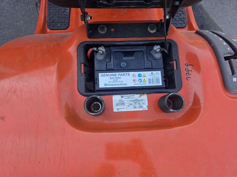 Kosiarka husqvarna lt152