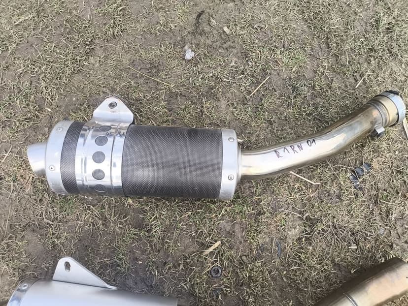 Yamaha R1 rn01 tłumik wydech