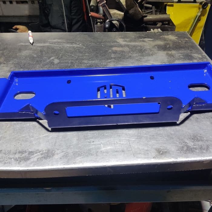 Płyta pod wyciągarke w zderzak Nissan patrol gr Y61