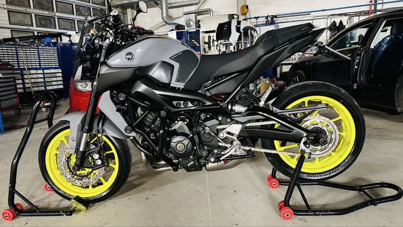 Yamaha MT09 Quickshifter Akrapovič