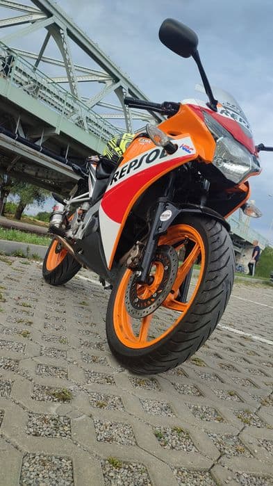 Honda CBR 125r JC 50 w limitowanym malowaniu repsol super stan