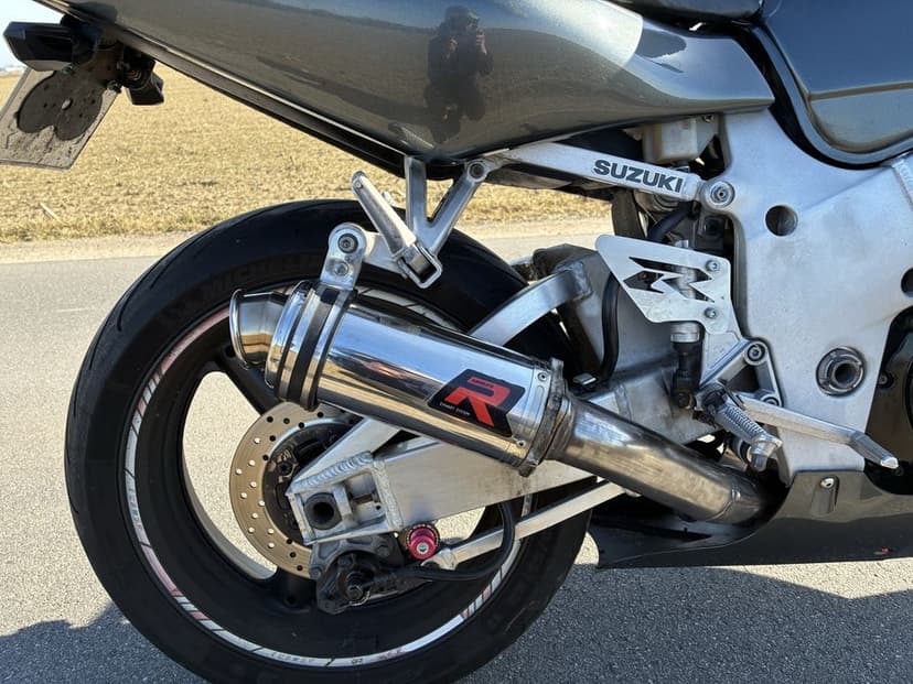 Suzuki gsxr 600 srad 2000r