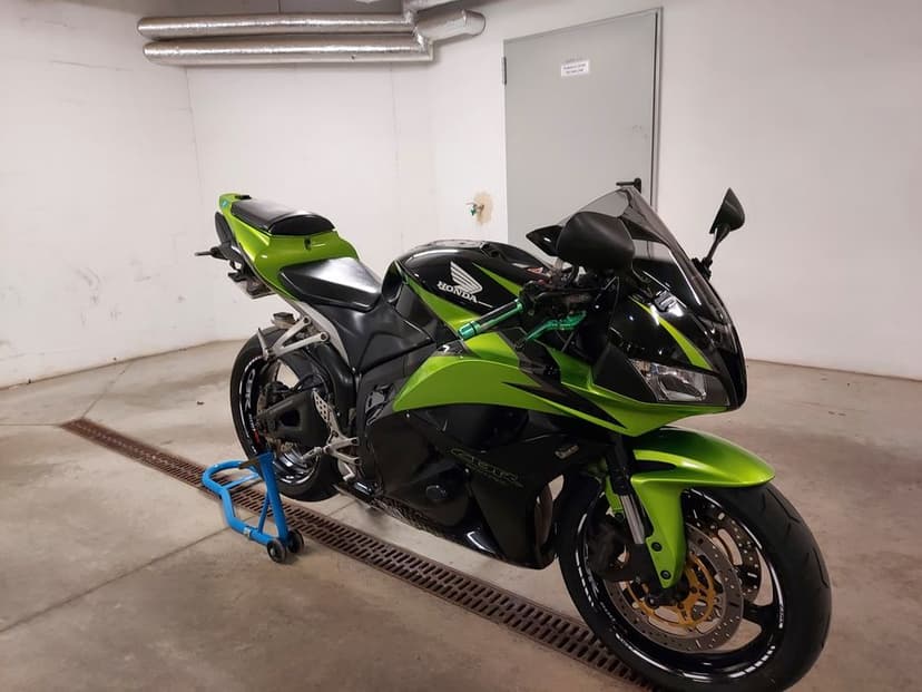 Honda cbr 600rr pc40