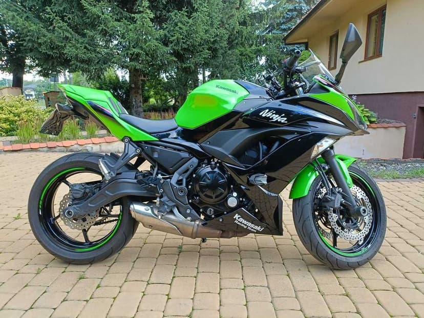 Piękne Kawasaki Ninja 650 z bogatym wyposażeniem !