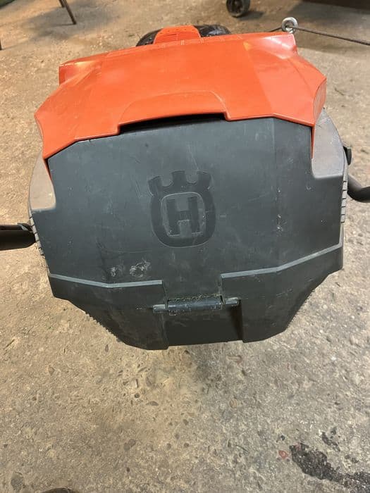 Kosiarka husqvarna lc348v