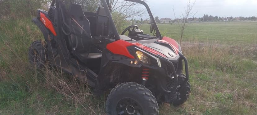 Quad Buggy Yamaha Honda Can-AM Maverick 800iV 2019r z Francji