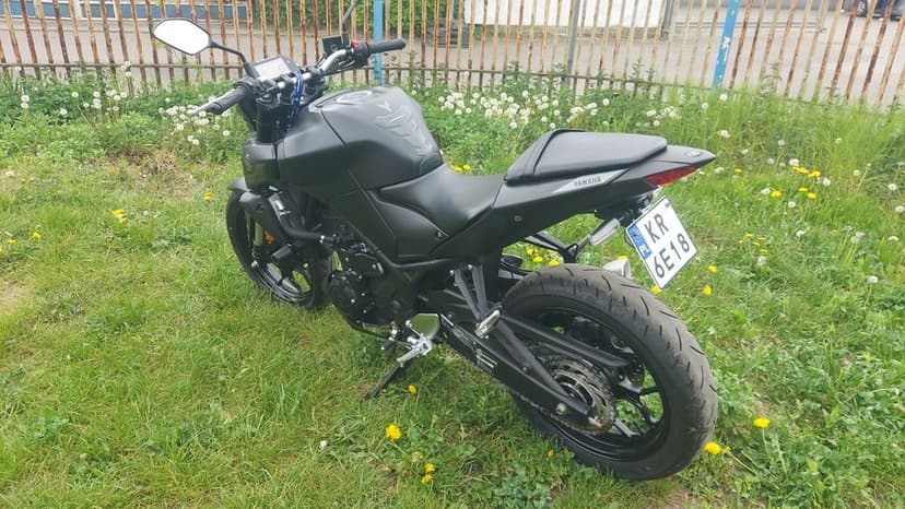 Motocykl Yamaha MT03 MT-03 2023r
