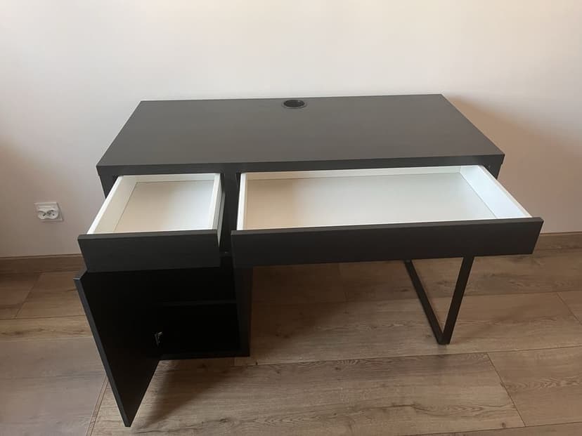 Sprzedam biurko z Ikea