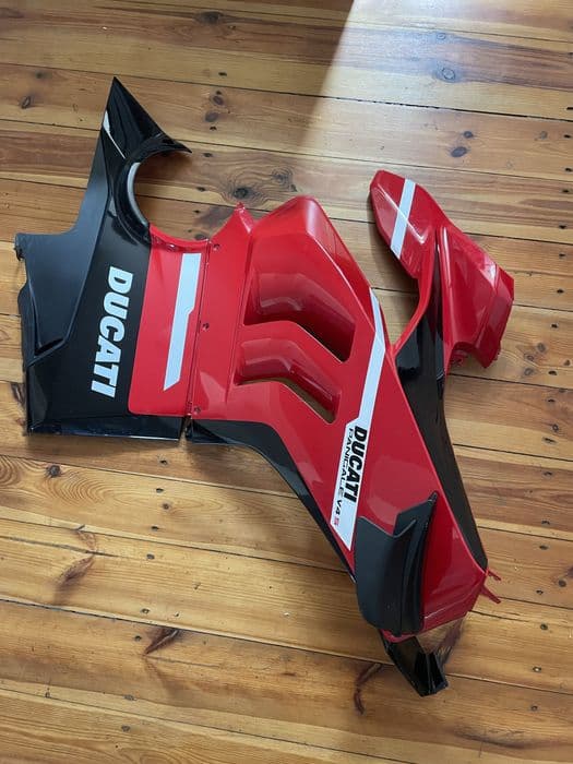 Bok prawy owiewka Ducati Panigale V4 V4S