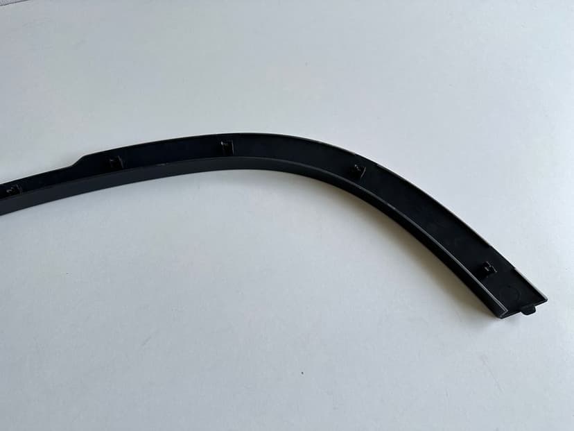 Land Rover Defender L663 20- Listwa Błotnik Lewa Przód L8B2-16A075-AX