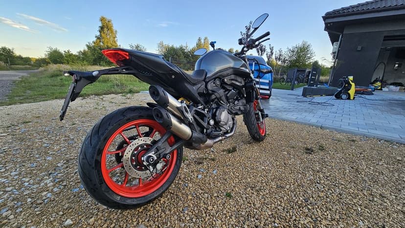 Ducati Monster wersja + 937