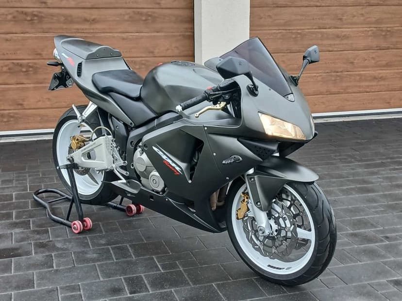Honda CBR 600RR PC37 Na A2