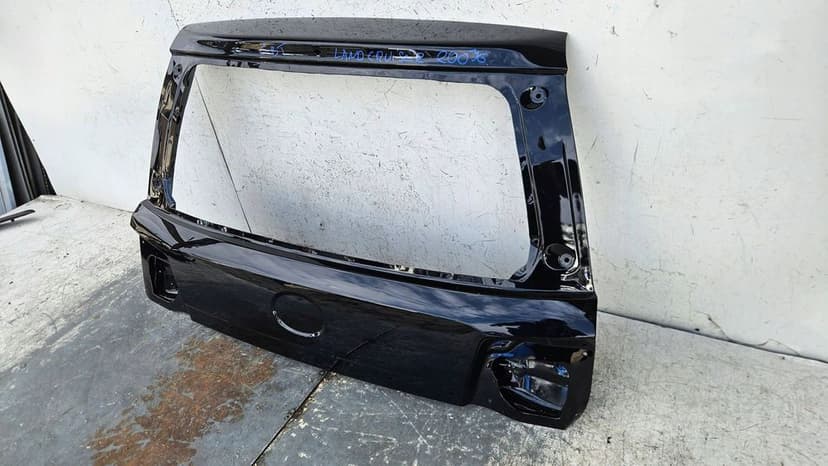 Toyota Land Cruiser V8 Lift J200 Klapa bagażnika tylna Tył GBT