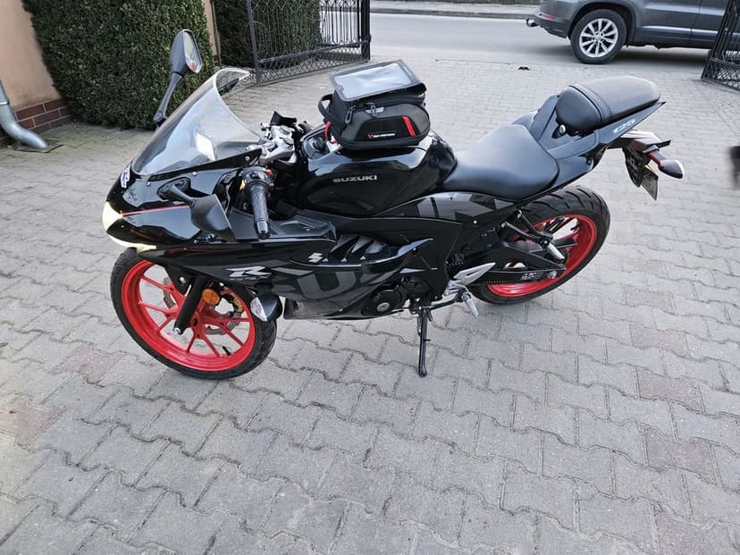 Suzuki gsxr 125 22r kat B i A1 Bardzo ładna ! 8tyś km.