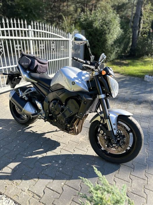 Motocykl Yamaha FZ 1 pojemność 998cm3