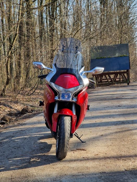 Honda VFR1200F bezwypadkowy, serwisowany + 3 kufry, dodatki