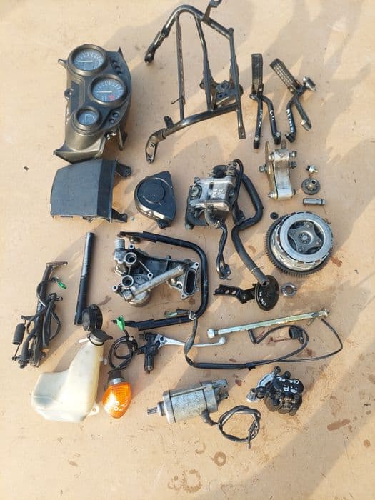 Honda cbr 600 f2 licznik stelaż rozrusznik zacisk sprzęgło kierownica