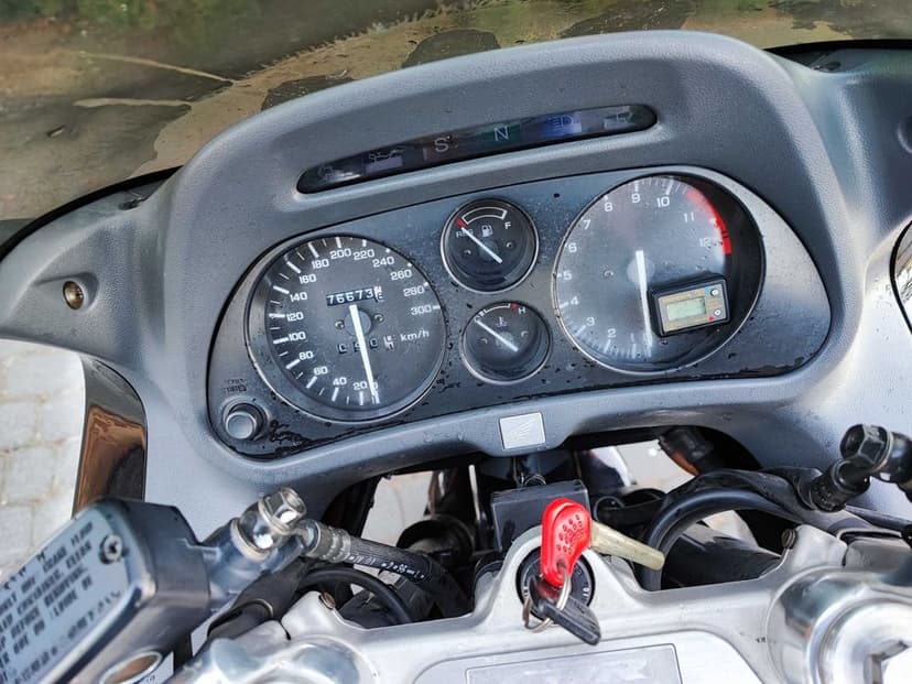 Honda CBR 1000F Dual