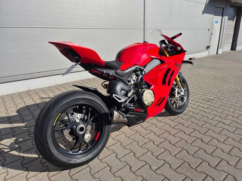 Ducati Panigale V4S