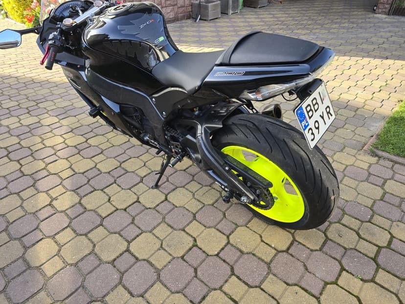 Sprzedam Kawasaki zx10r z 2011r.