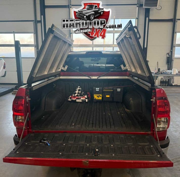 Pokrywa zabudowa Paki z Orurowaniem - TOYOTA HILUX 2015+  4x4 Pick-up