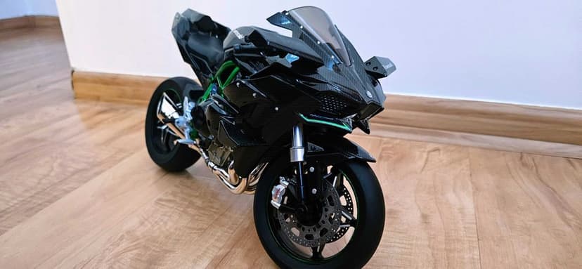 Kawasaki Ninja H2R model w skali 1:6- LED, Dymienie, dźwięki silnika