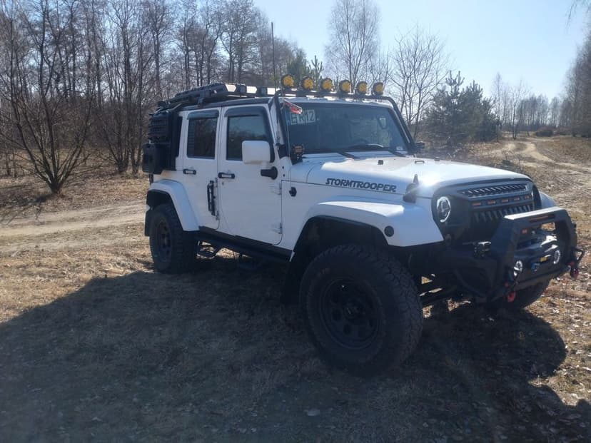 Jeep Wrangler JKU Sahara 3.8