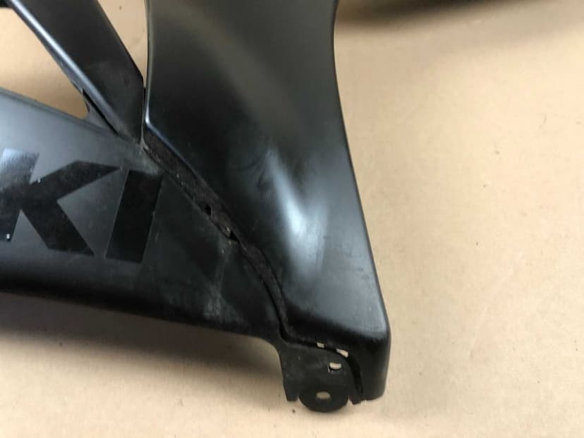 Suzuki GSX-R 600 700 K6 K7 Prawa Owiewka Osłona Wypełnienie Pług Bok