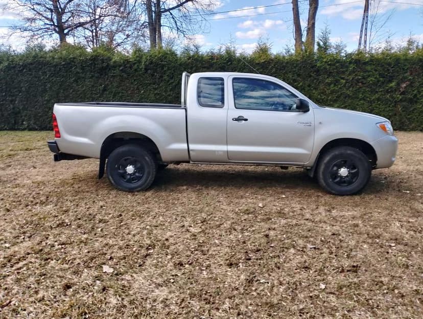 Toyota Hilux-2006 r.