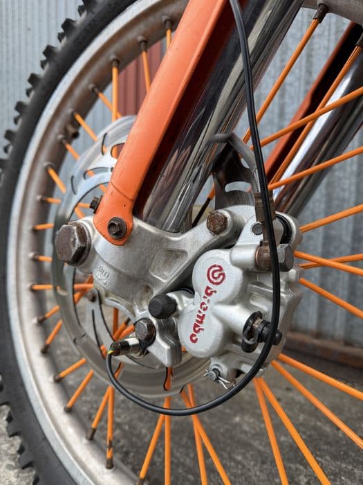 KTM EXC 525 po remoncie, mocno doinwestowany