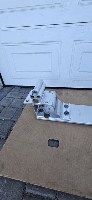 Land Rover Defender II L 663  2 belka tylna, tył,  tylni Orginal nie uszkodzona
