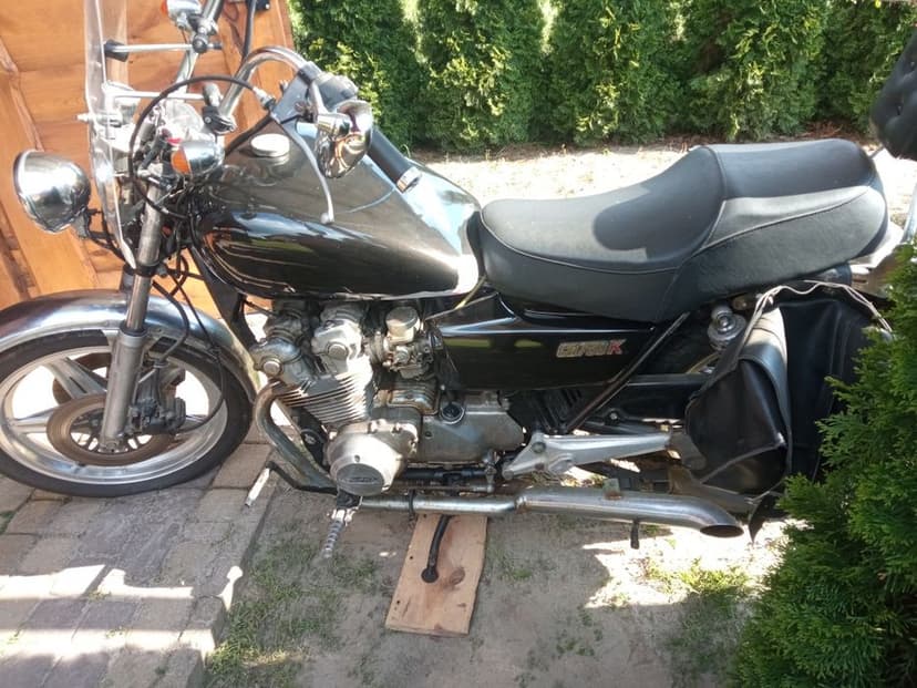 Honda CB750 Custom