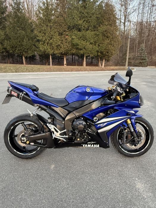 Yamaha R1 RN19 Yoshimura 2008 rok