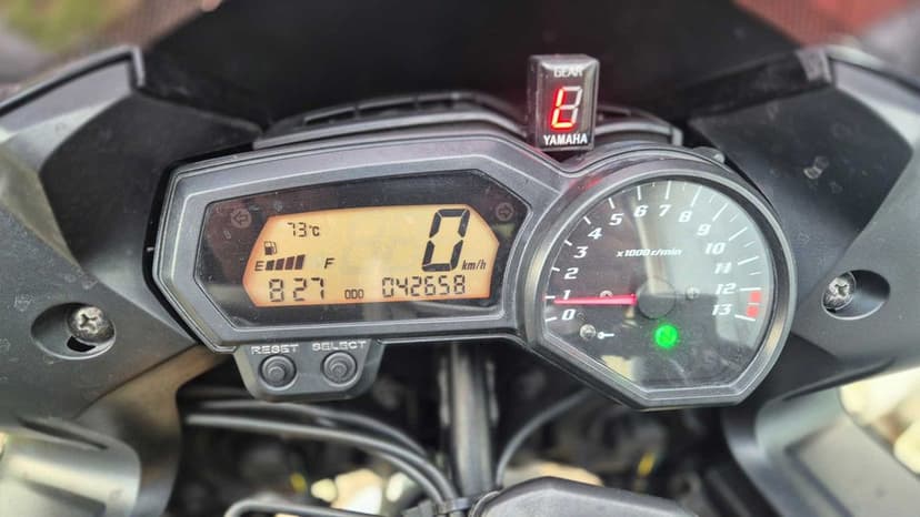 YAMAHA FZ1 S 2008r ABS moc 150KM 42628km grzane manetki, gmole, kufer , IXIL wydech