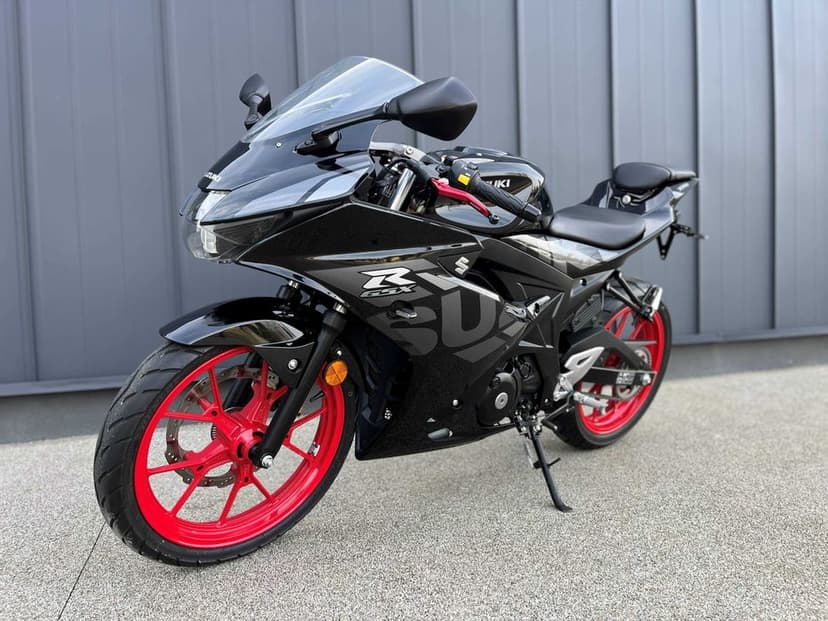 Suzuki GSX-R125 24r Idealny kategoria A1 B YZF-R125 Ninja125 CB125R