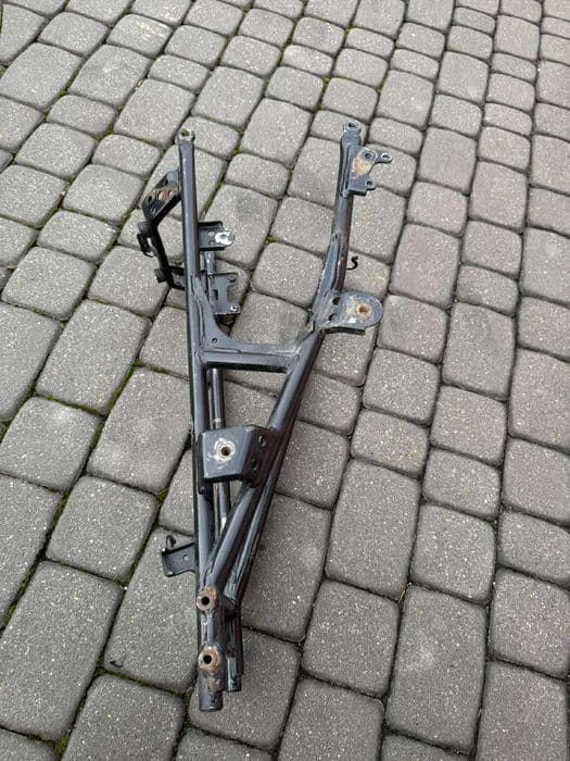 Suzuki LTZ 400 stelaz tyl subframe zadupek OEM 2003-2008